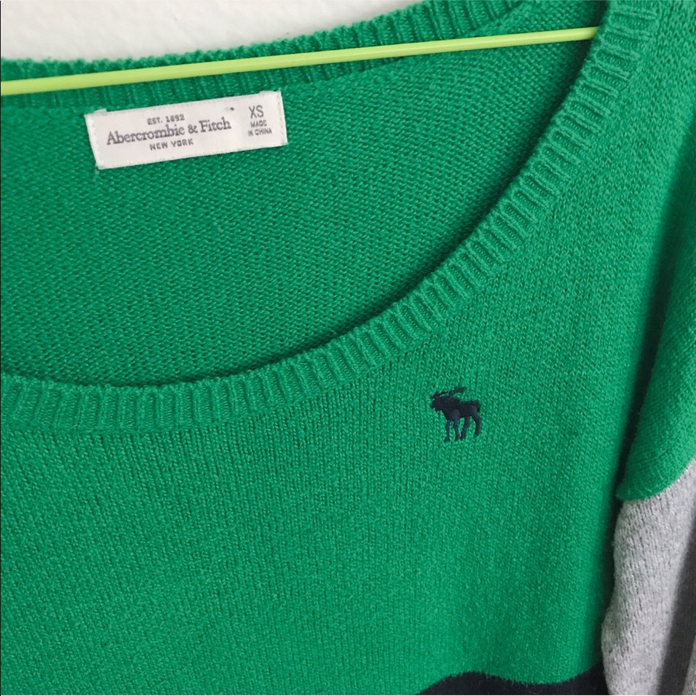 A&F💚 Cute Knit - Picture 2 of 4